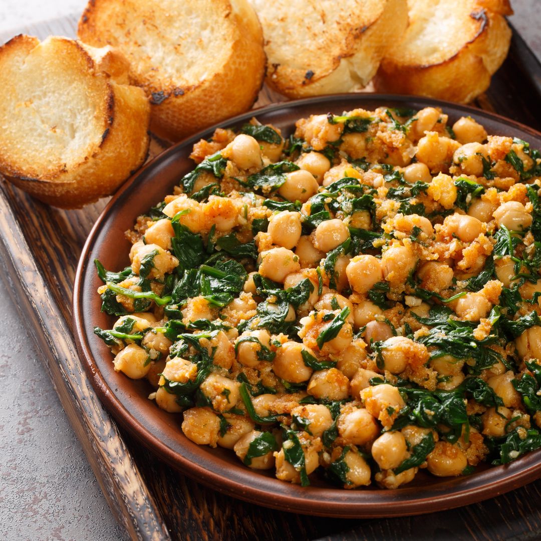 Garbanzos con espinacas: la receta más sencilla y tradicional