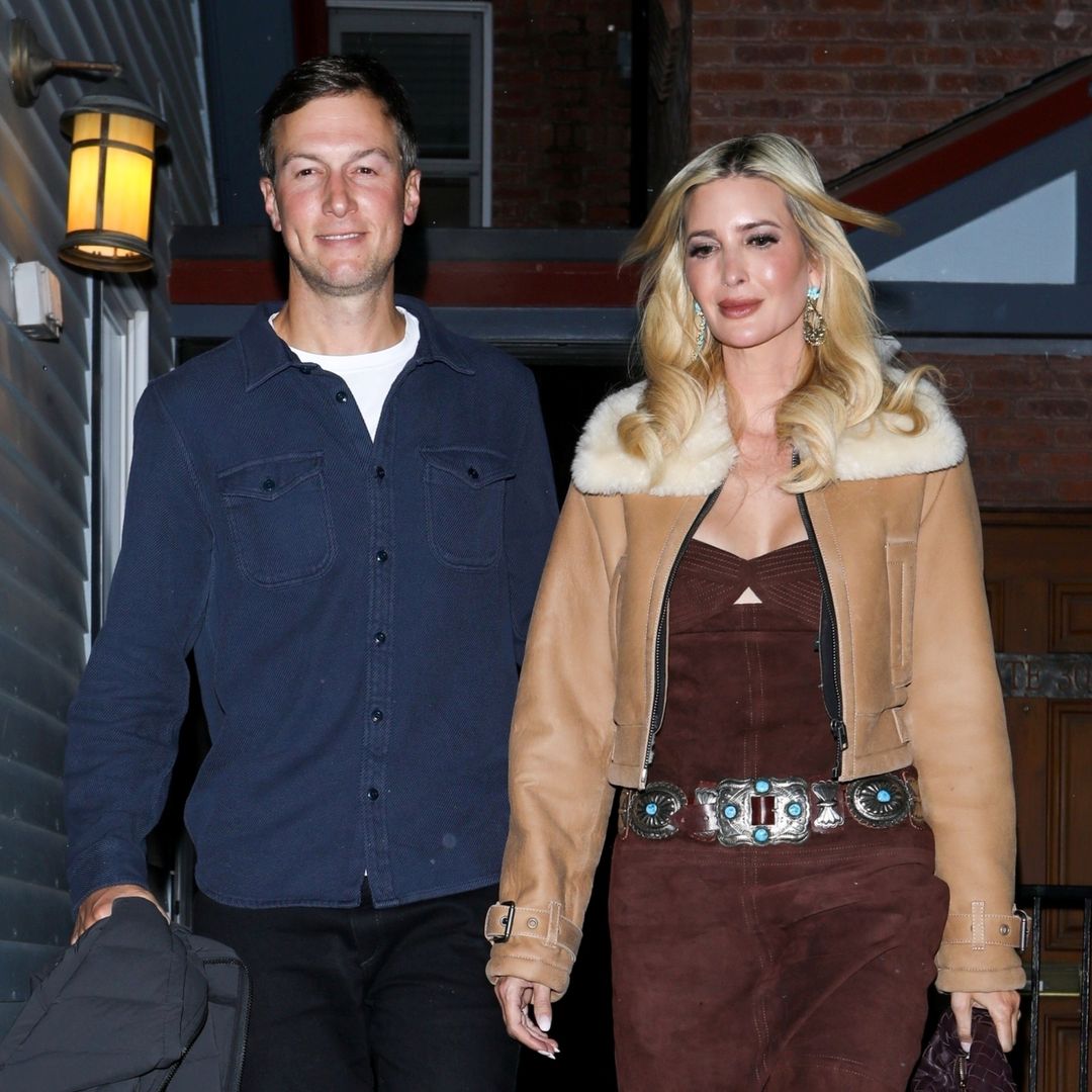 Ivanka Trump conquista Aspen junto a su marido Jared Kushner con un look de aires 'cowboy' de vestido en ante y botas altas