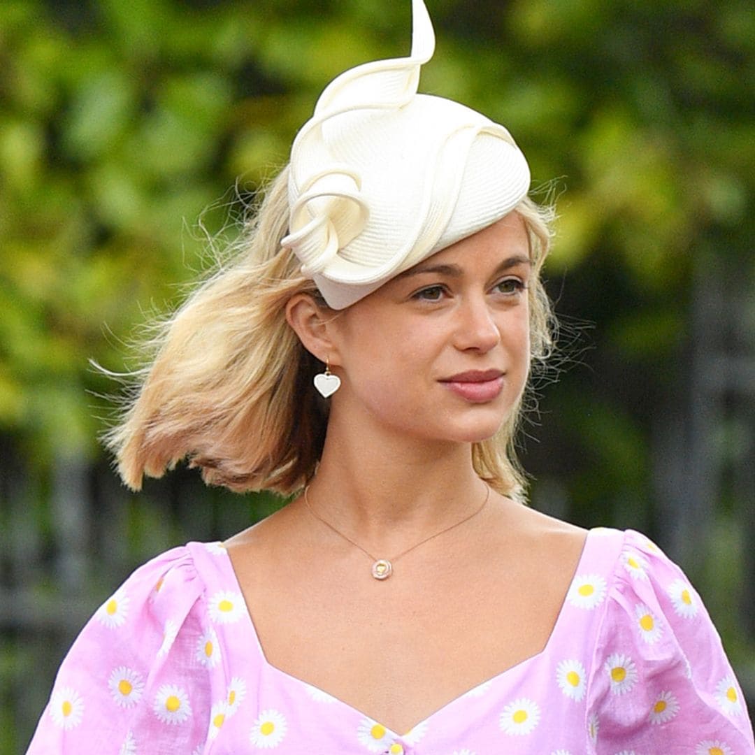 Amelia Windsor customiza el look de invitada que llevó en la boda de Meghan Markle para una cita en España