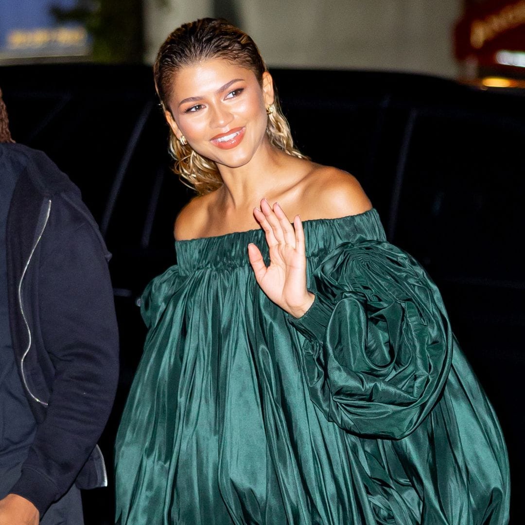 El doble look de Zendaya con efecto piernas infinitas con el que ha impactado en Nueva York