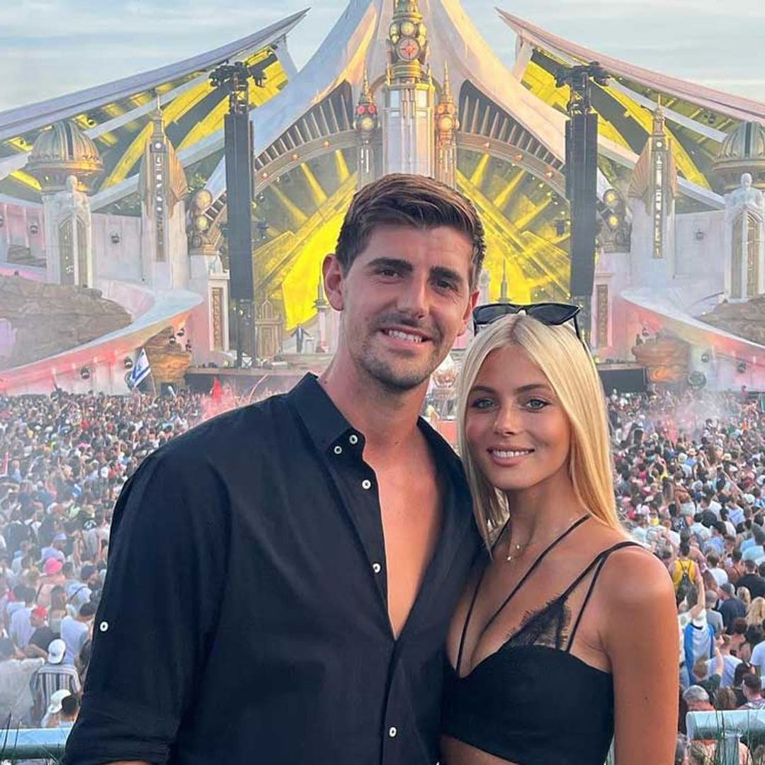 ¡Entre besos y fuegos artificiales! Courtois y Mishel Gerzig se lo pasan en grande en el Tomorrowland