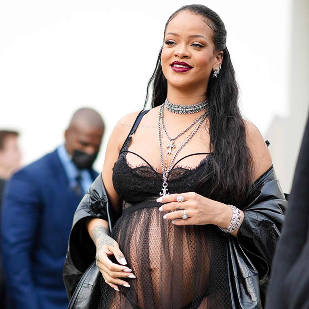 Rihanna lanza una colección sorpresa (y muy sexy) para futuras mamás