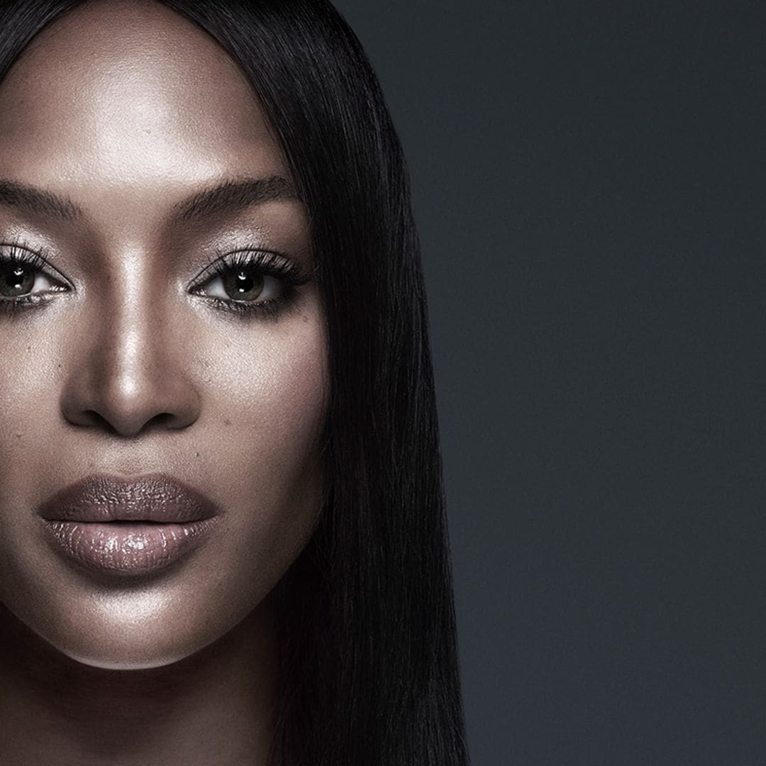 La piel luminosa de Naomi Campbell escondía un secreto