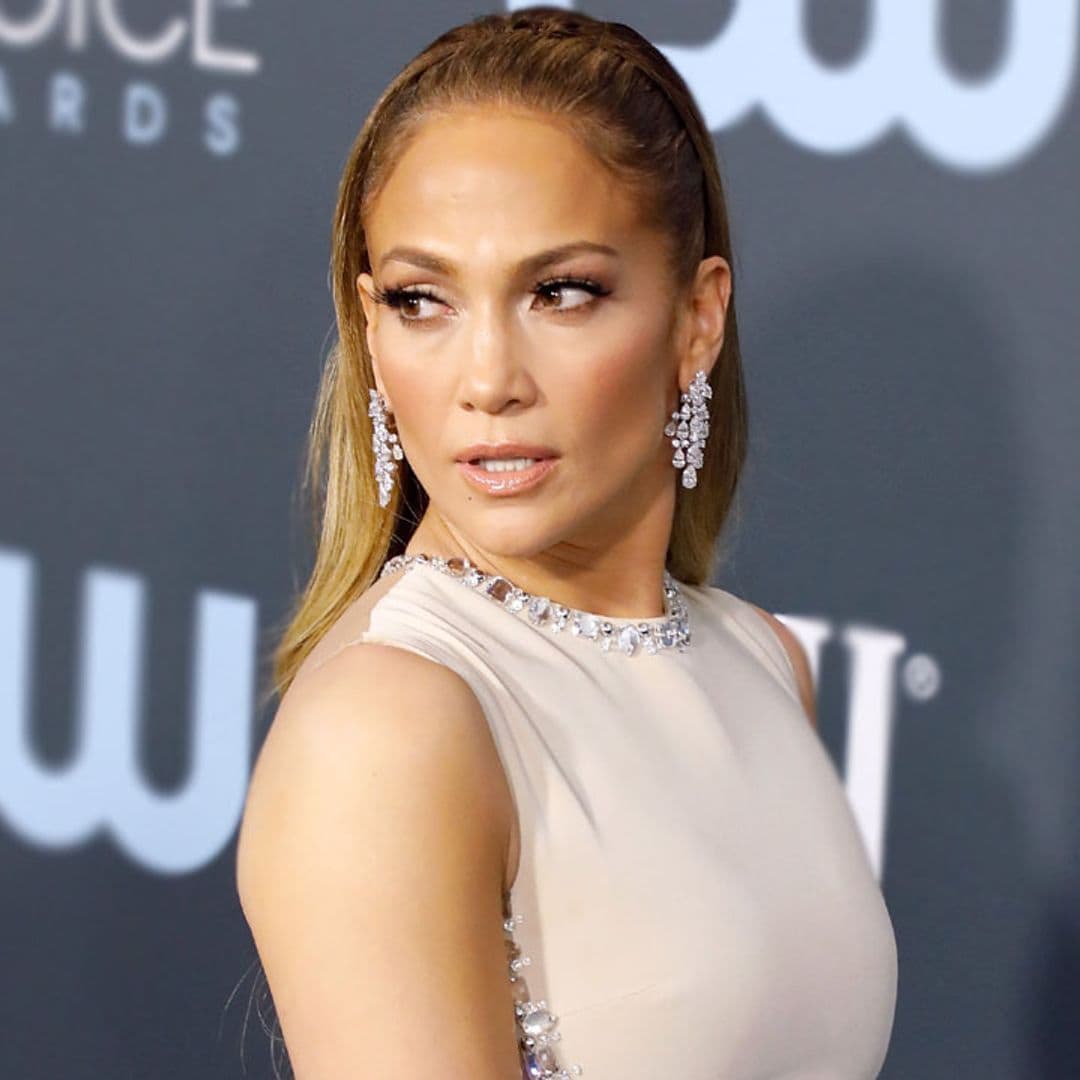 Jennifer Lopez, orgullosa de su cuerpo, divide a sus fans