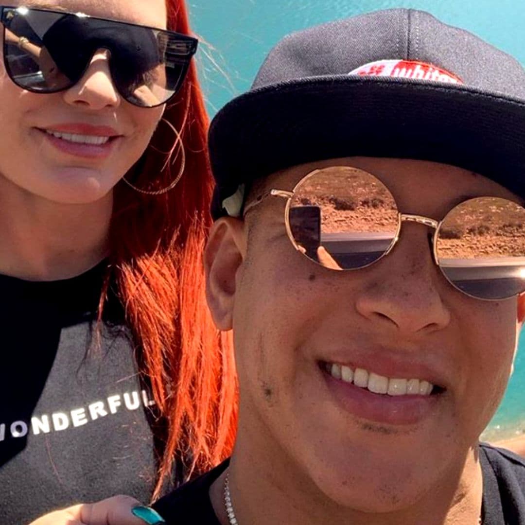 Daddy Yankee, el 'rey del reguetón', anuncia su adiós a la música y recibe el cariño de su esposa