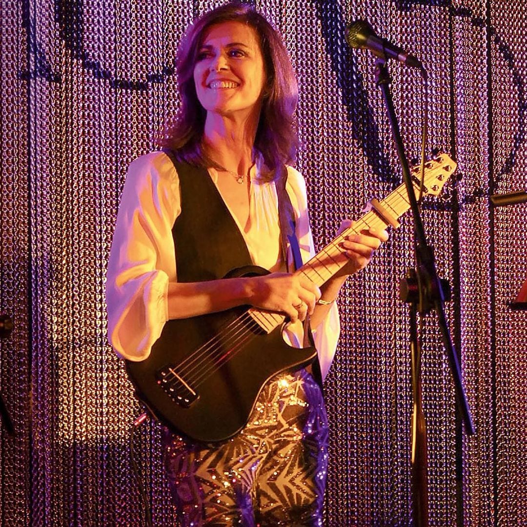 Nuria March, una sorprendente cantante entre preparativos de boda