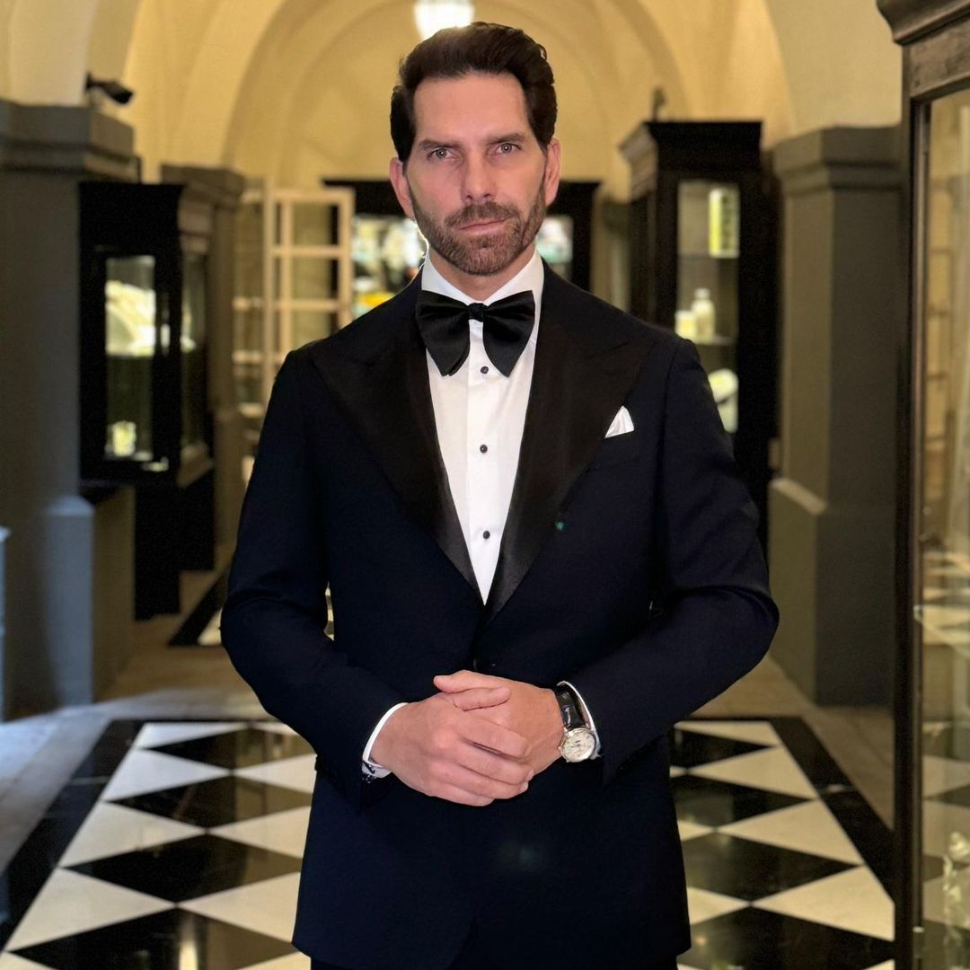 Arap Bethke posó para ¡HOLA! en una exclusiva sesión para el día de su boda