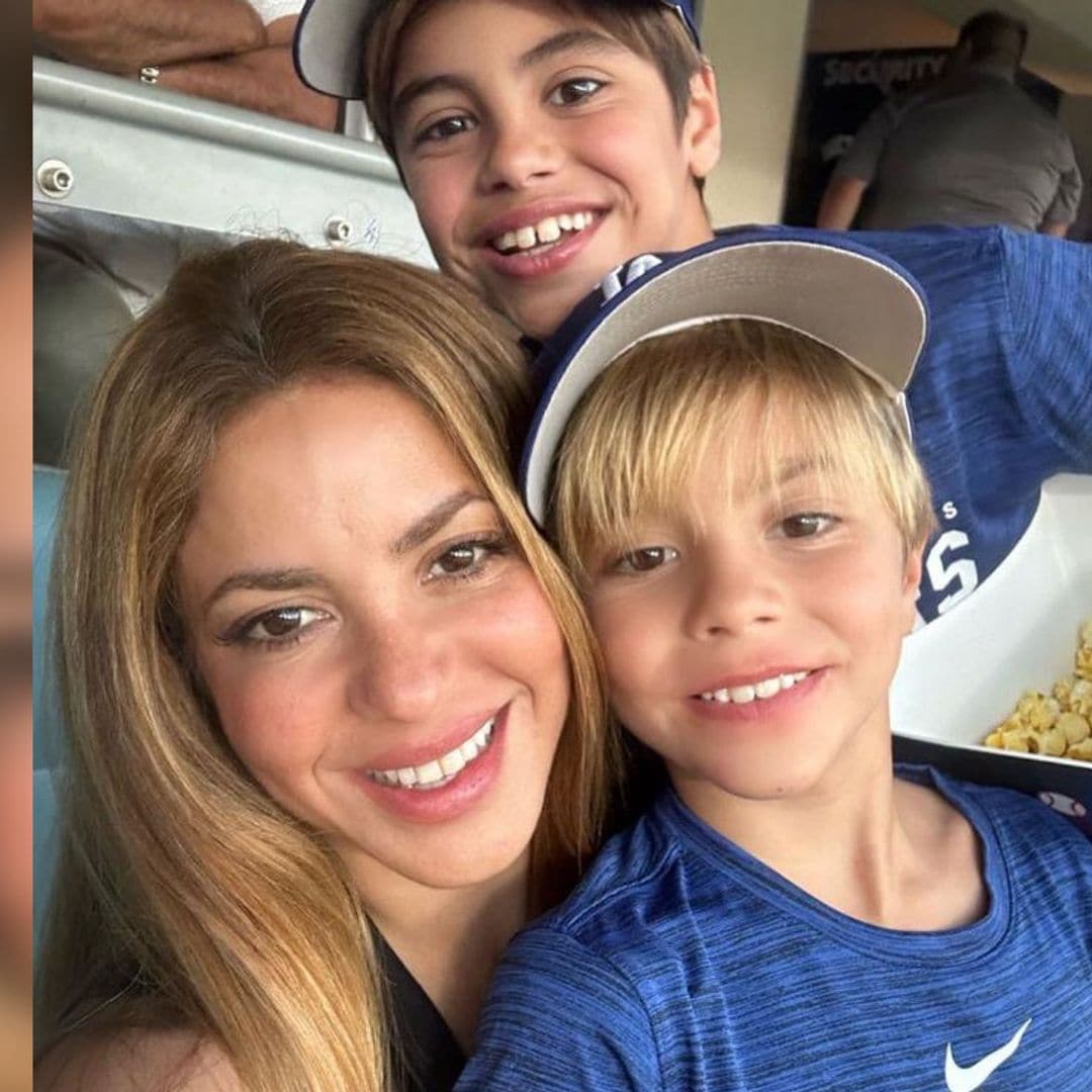 No te pierdas a Shakira cantando a pleno pulmón una ranchera con sus hijos en un partido de béisbol