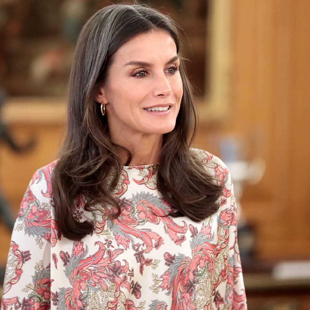 Cuando la reina Letizia muestra su solidaridad social a través de sus estrenos de moda