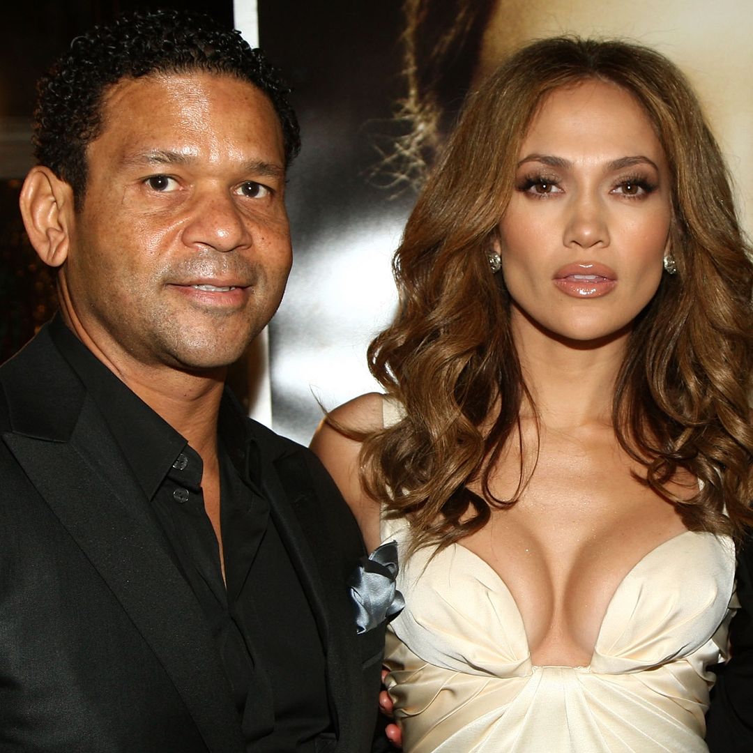 Jennifer Lopez y Benny Medina en un estreno en Westwood en diciembre de 2008