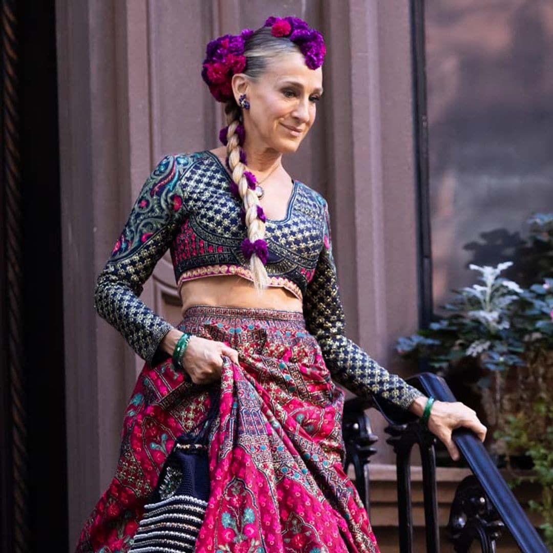 Nuevas imágenes de 'And Just Like That' revelan que el vestuario de Carrie Bradshaw es alucinante