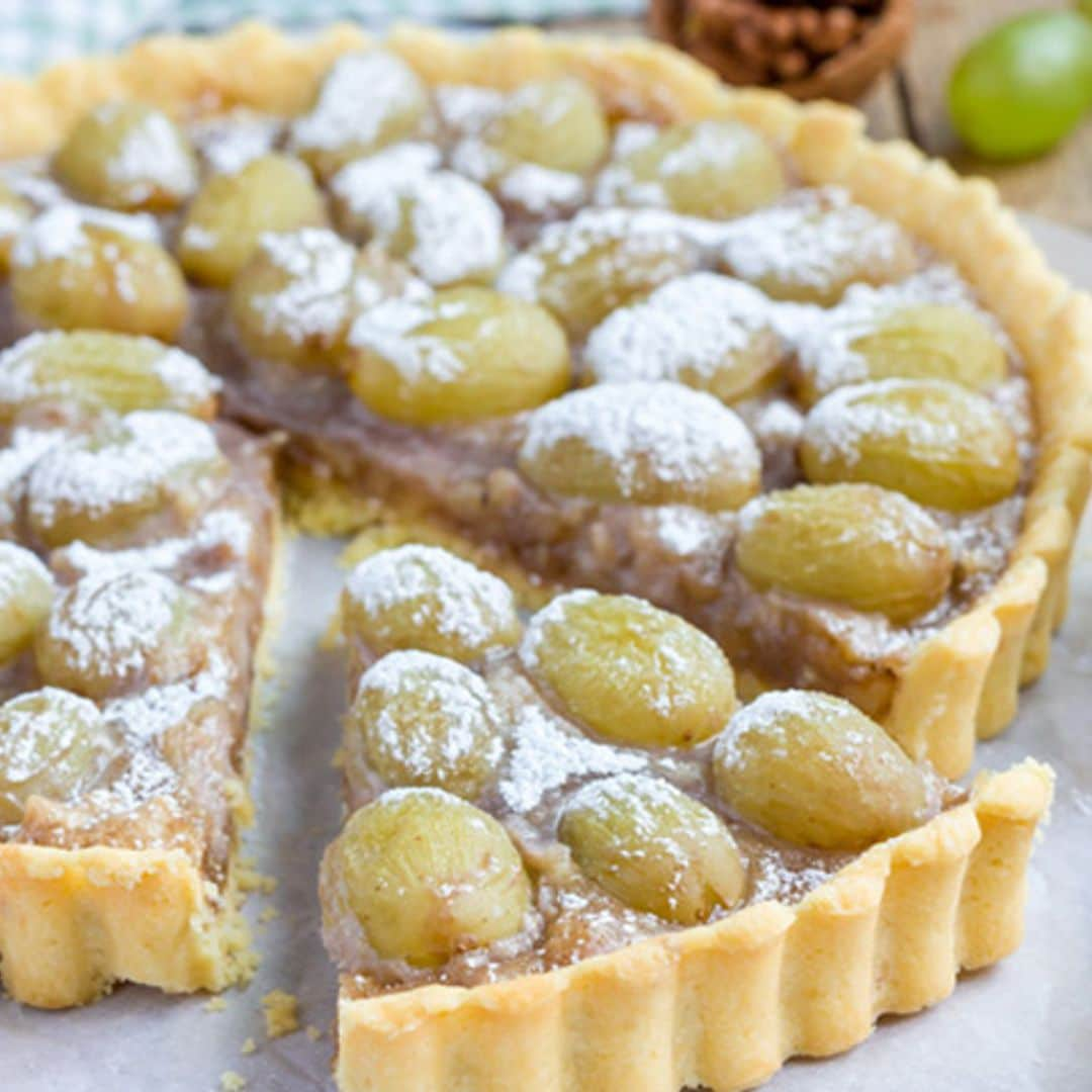 Tarta de uvas y praliné de nueces