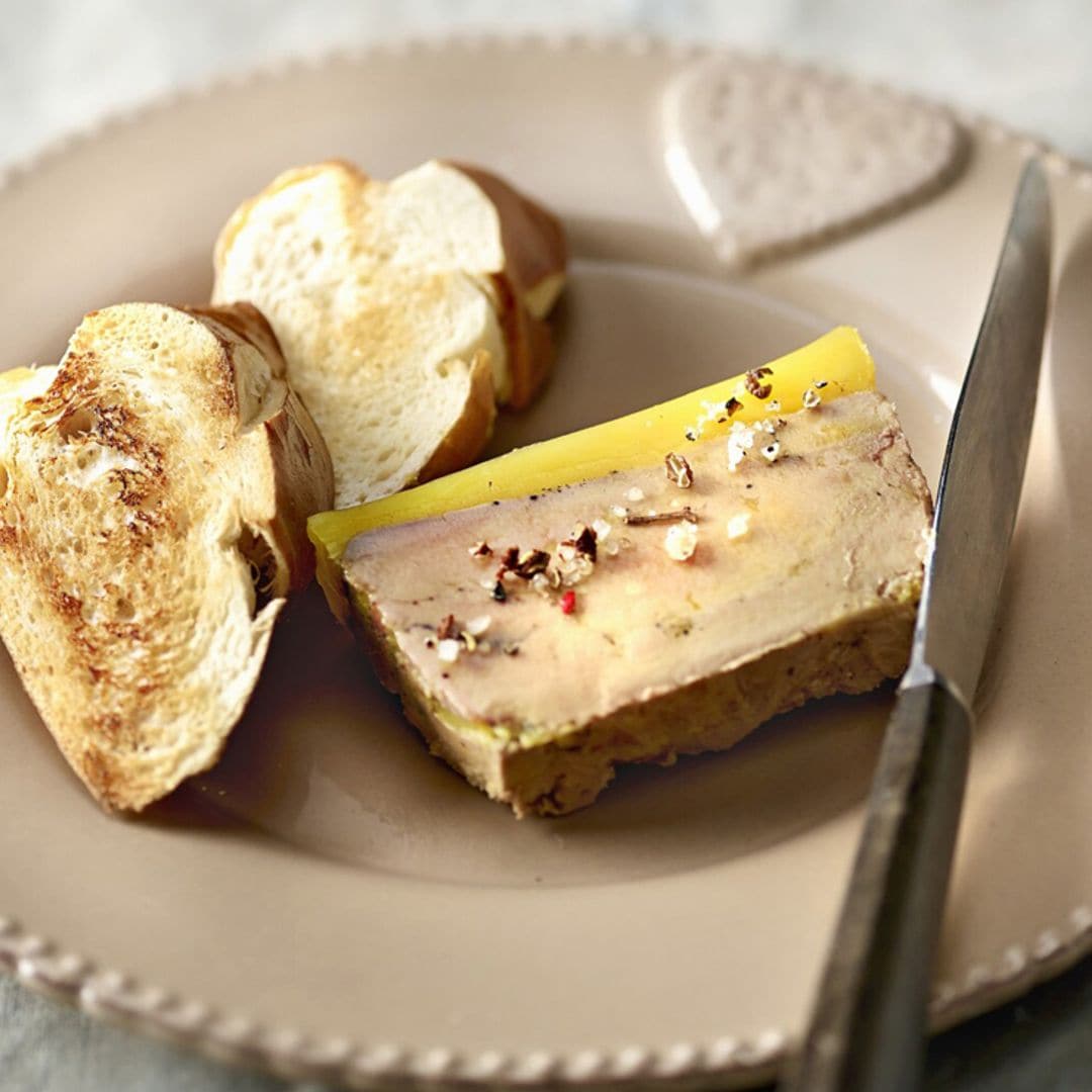 Terrina de 'foie mi-cuit' y pan de brioche