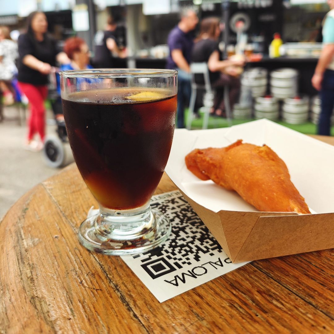 Vermú y gamba con gabardina de La Paloma, Oviedo