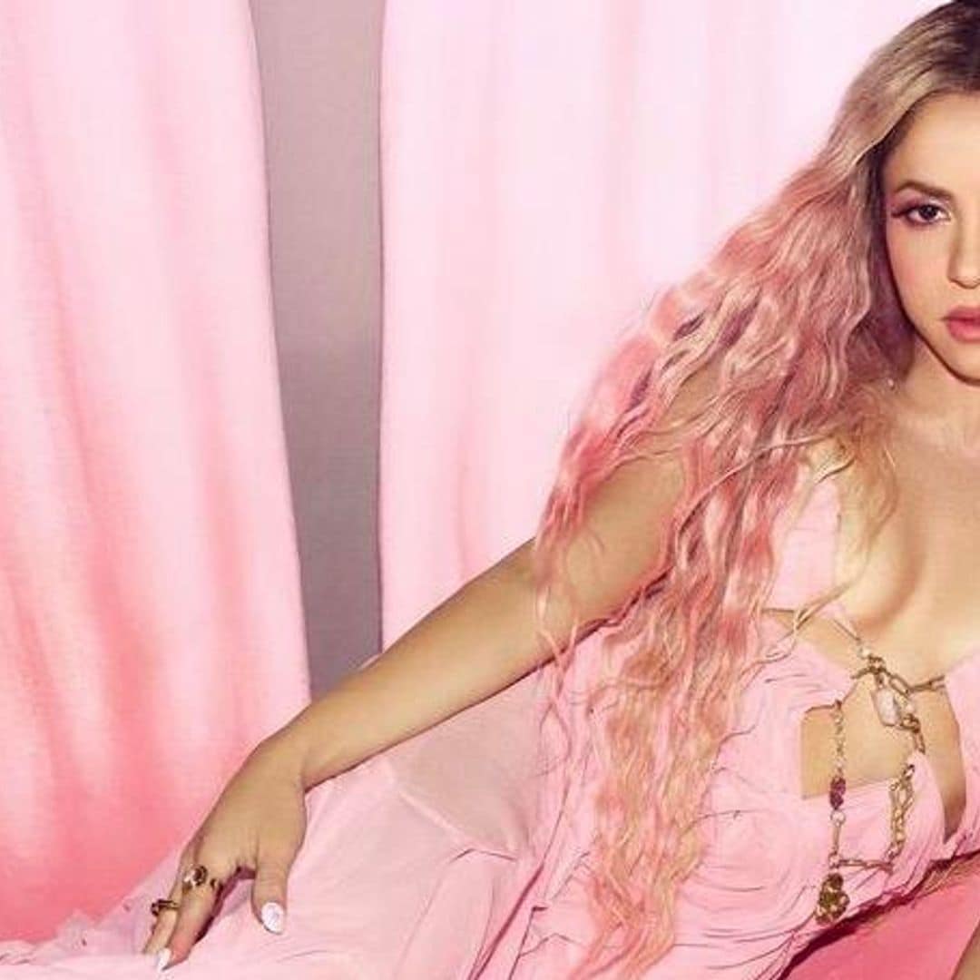 El cabello rosa está de moda y Shakira lo confirma