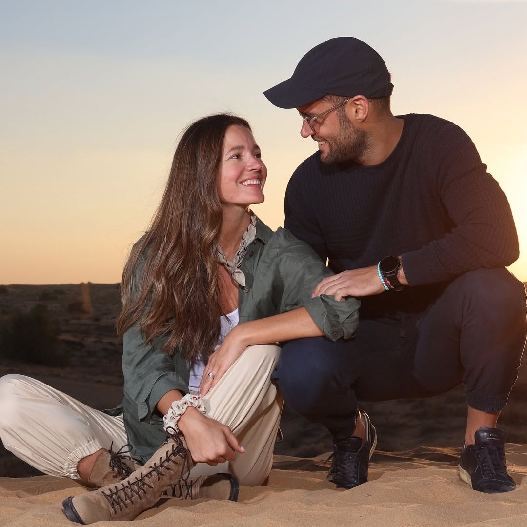 Malena Costa y Mario Suárez, así es el campamento glam que los ha conquistado en el desierto de Dubái