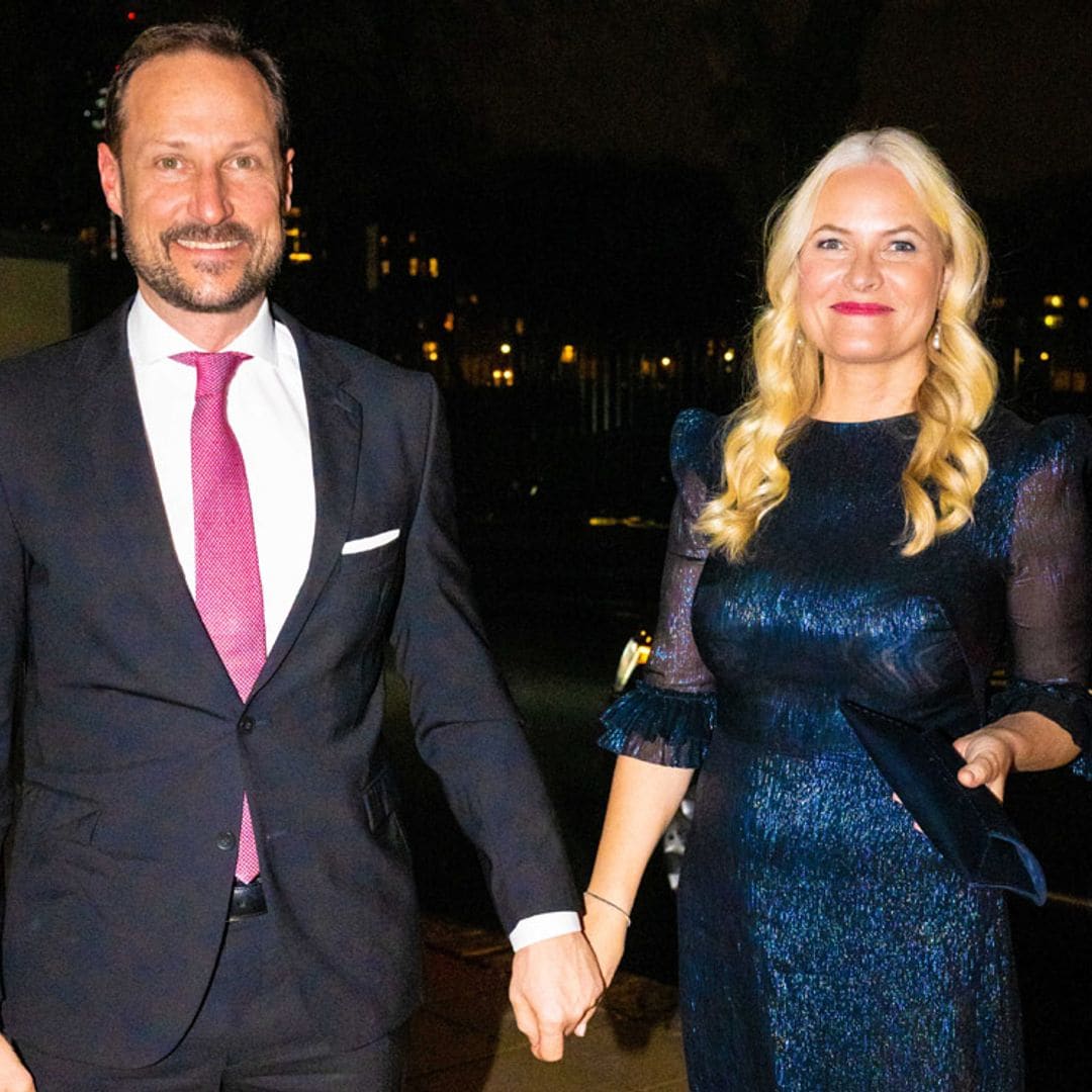 Haakon de Noruega demuestra que sigue tan enamorado de Mette-Marit como el primer día