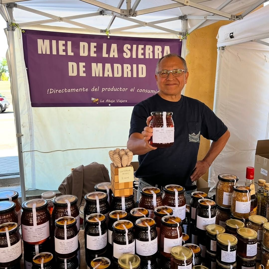 Puesto de miel de la Sierra de Madrid en el Mercado de Productores