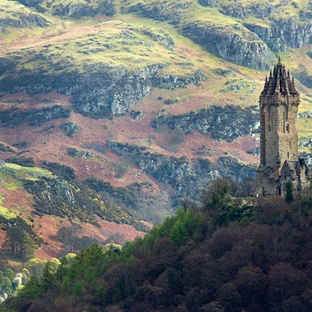 De castillos, fantasmas y monstruos por Escocia