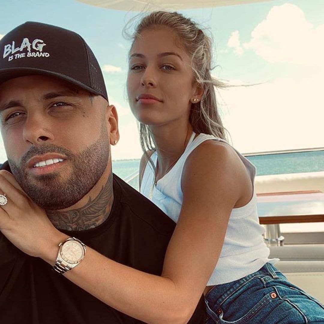 Novia de Nicky Jam presume sexy foto en bikini y no creerás la reacción del cantante