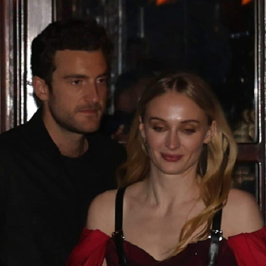 Sophie Turner vuelve con su novio Peregrine Pearson a París, la ciudad que ‘destapó’ su amor