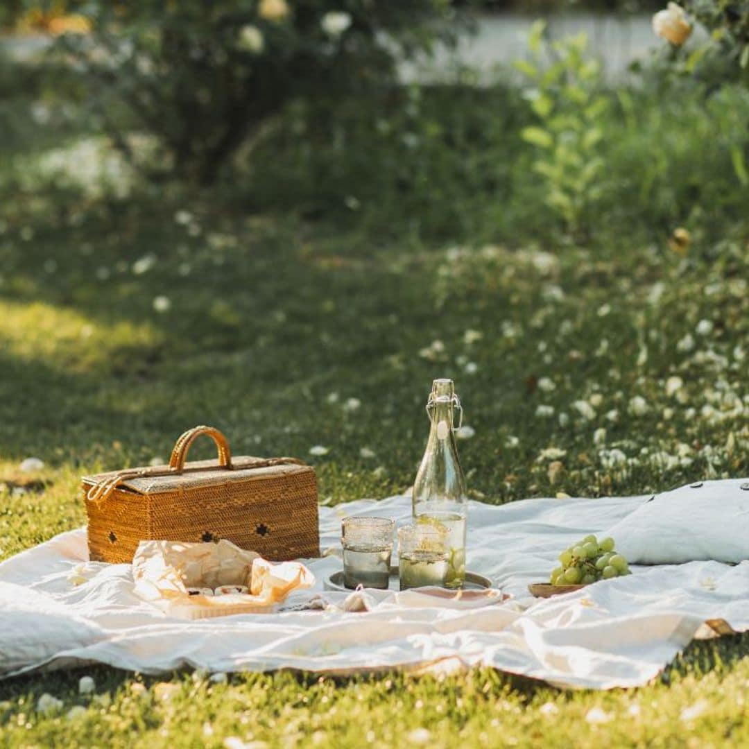 Estas son las mantas de pícnic más bonitas y prácticas para disfrutar de tu comida al aire libre