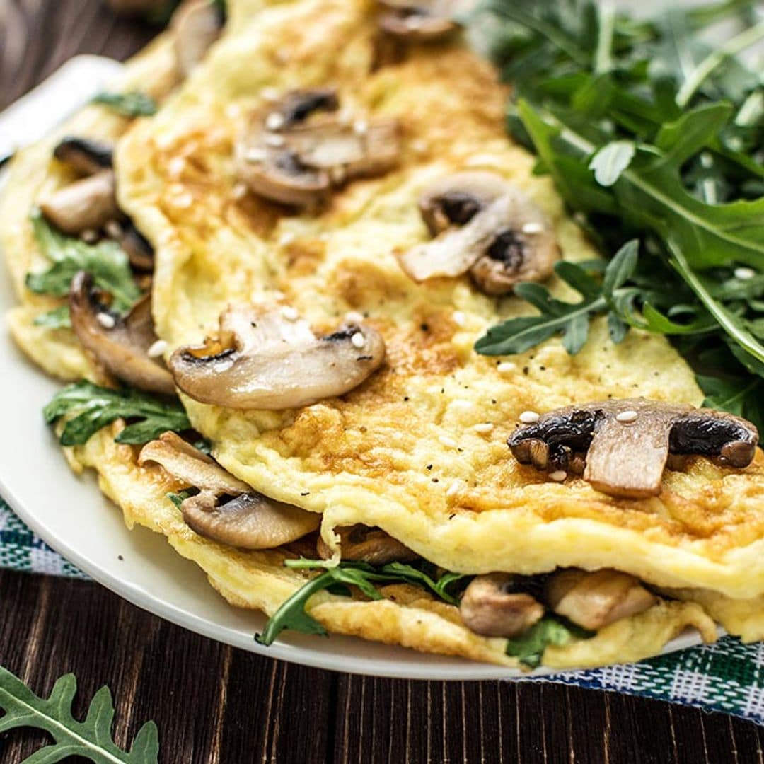 Tortilla de champiñones y rúcula