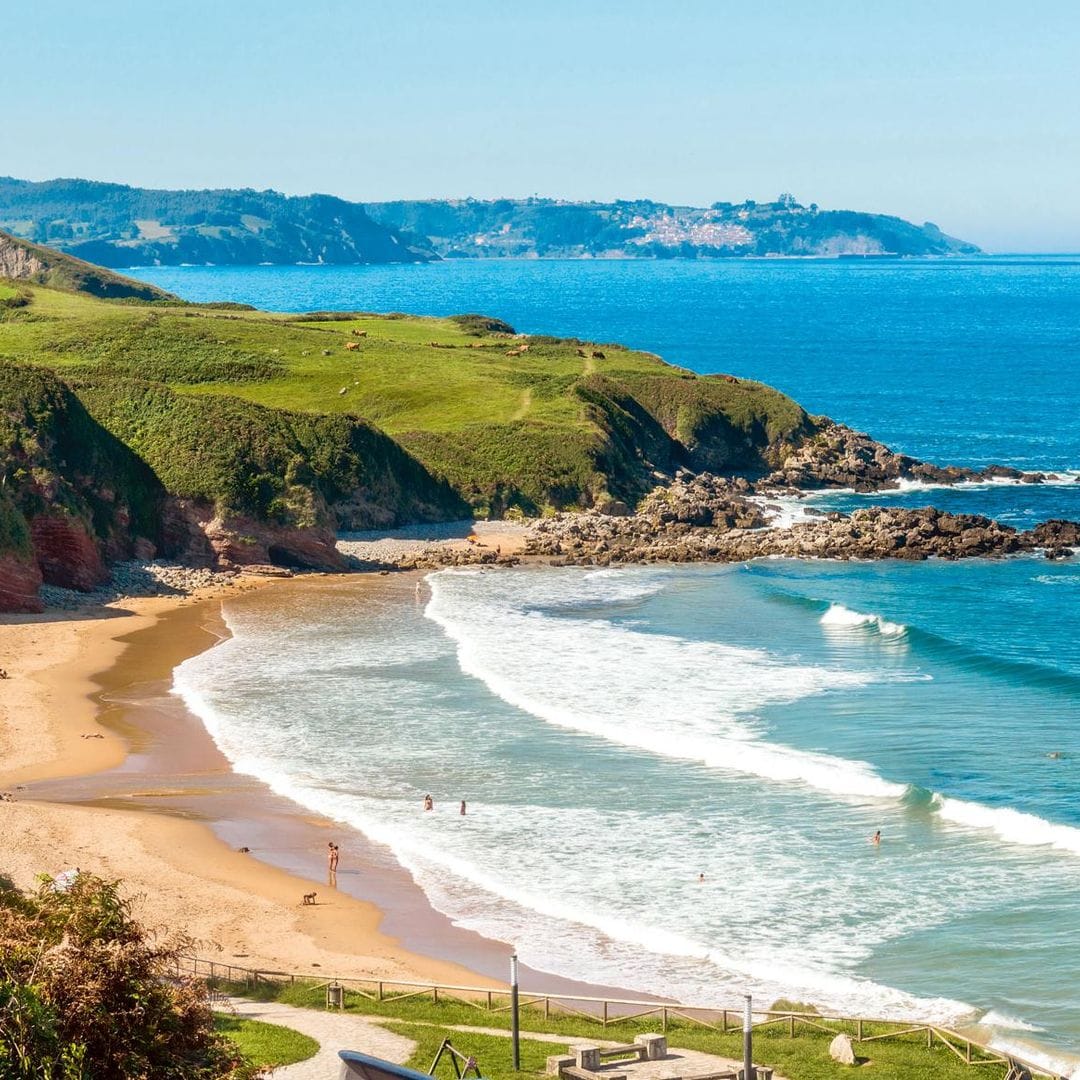 De Caravia al pico Pienzu (Asturias): con vistas al mar y la montaña