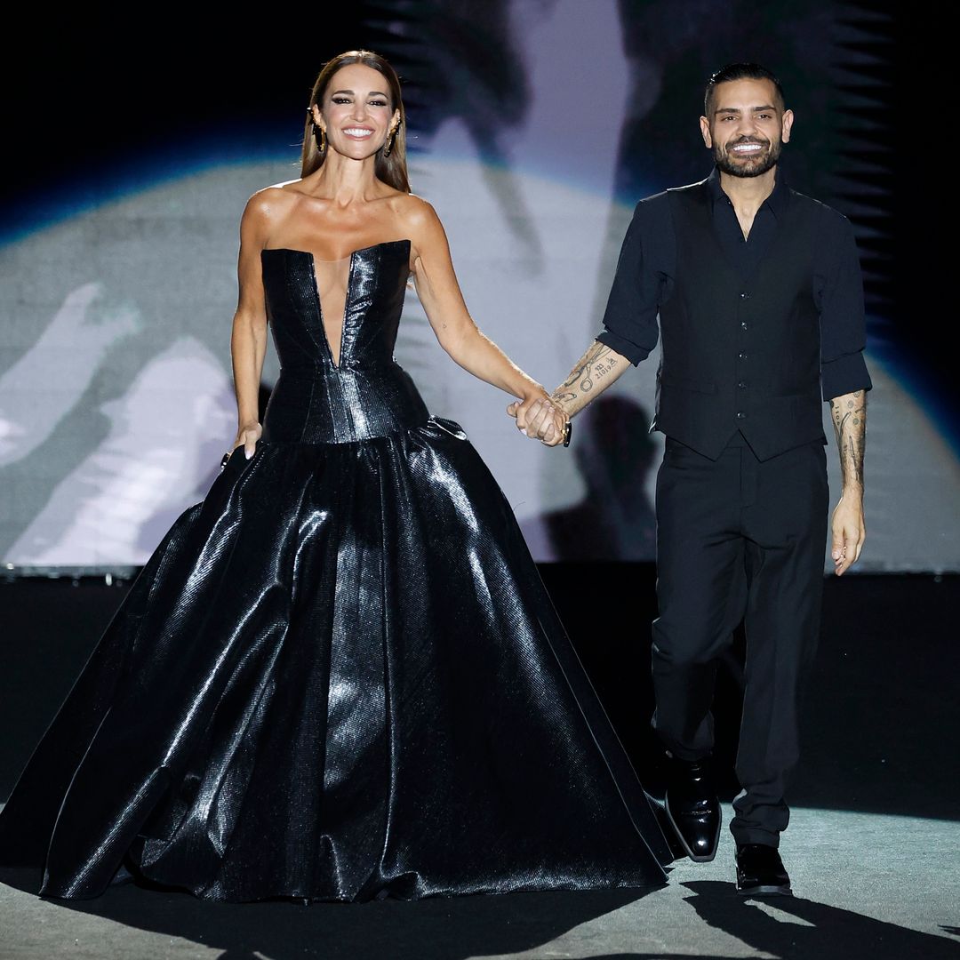 El primer desfile de Michael Costello en MBFWM: una colección inspirada en la muerte y su renacer de la mano de Paula Echevarría