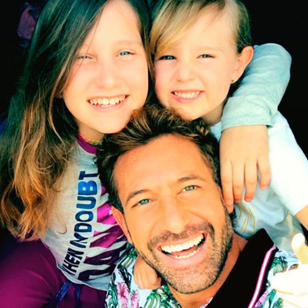 Gabriel Soto y la aventura de sus hijas pescando en el puerto de Acapulco