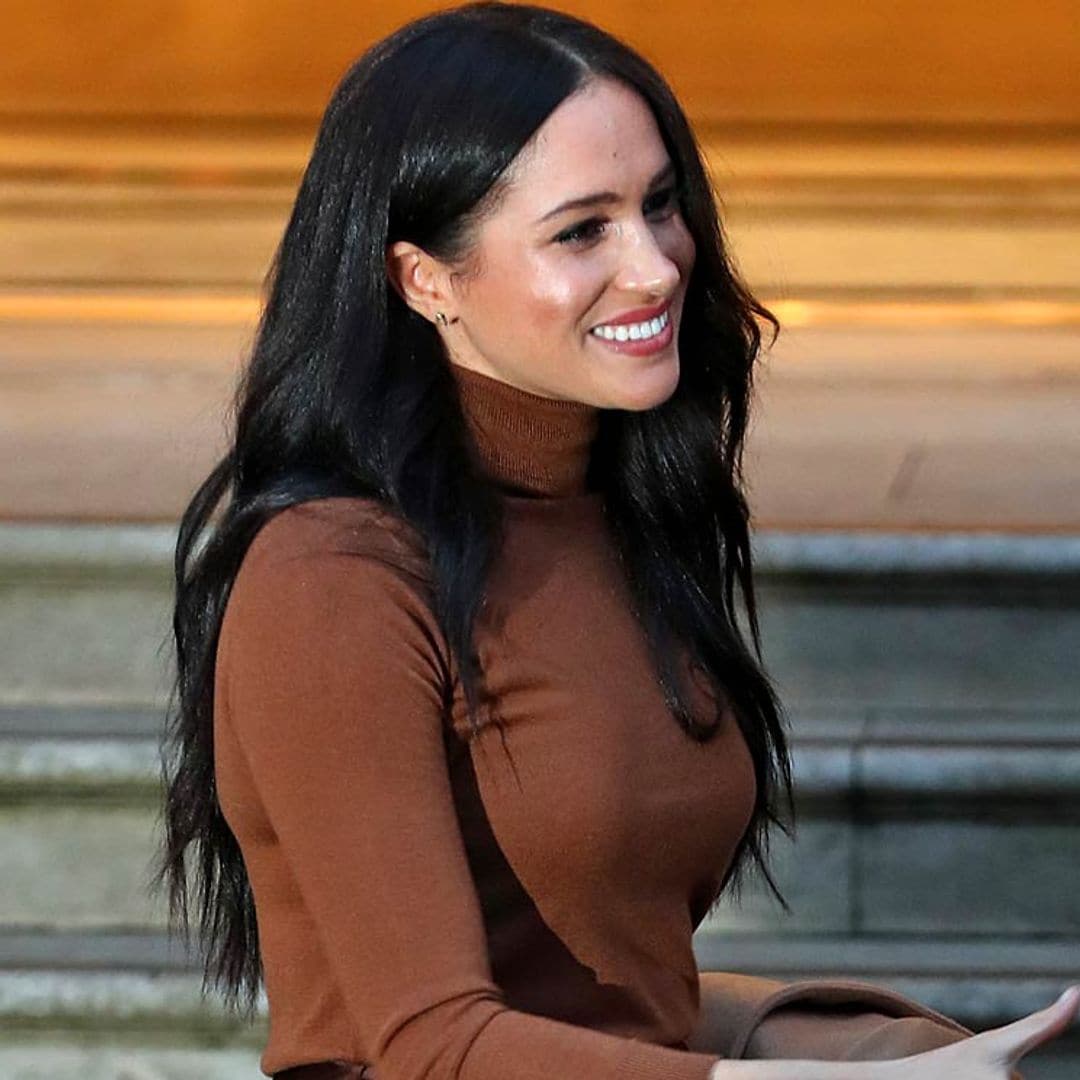 La falda más famosa de Meghan Markle vuelve a Massimo Dutti por 50€