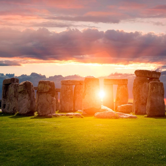 Stonehenge, en Inglaterra, uno de los lugares más mágicos de Europa para contemplar el solsticio de verano,