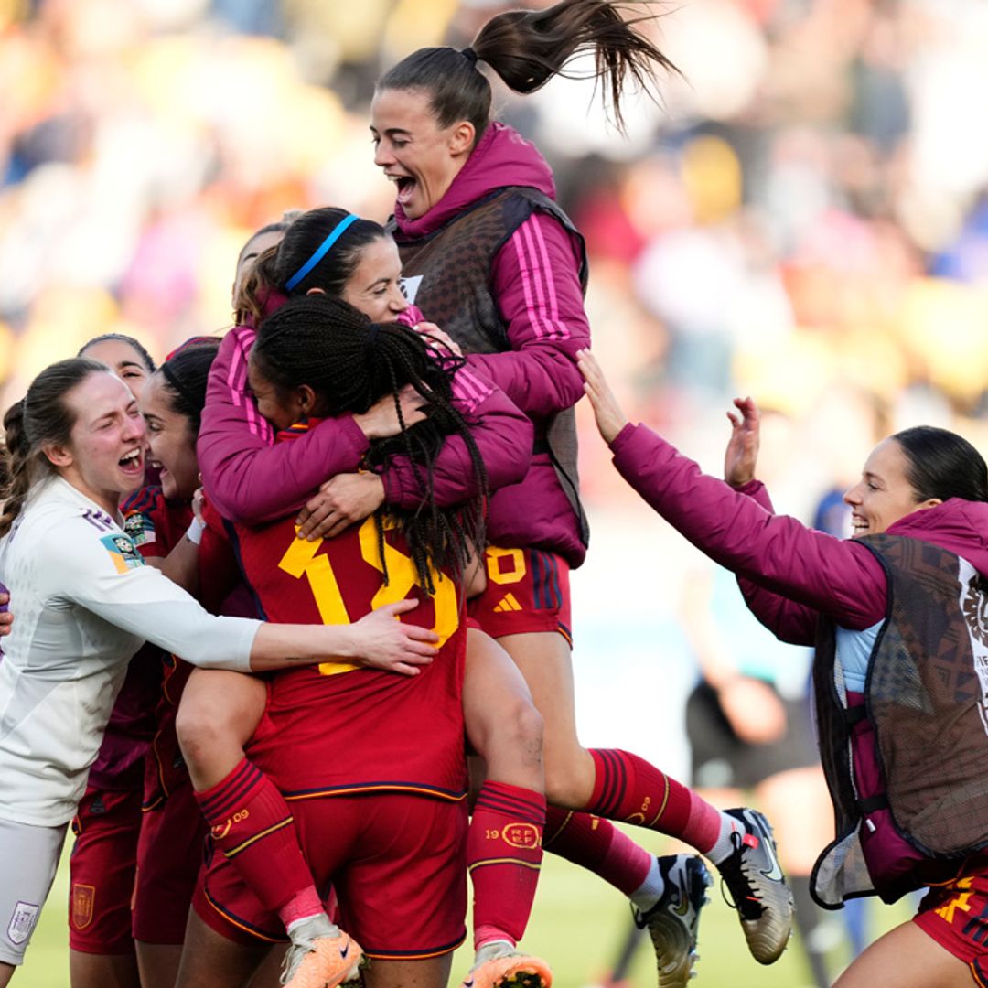 Las imágenes de la celebración de la Selección Española femenina de fútbol tras conseguir pasar a la semifinal del Mundial