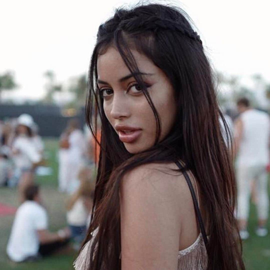 Con este sencillo truco de maquillaje Cindy Kimberly consigue más volumen en sus labios