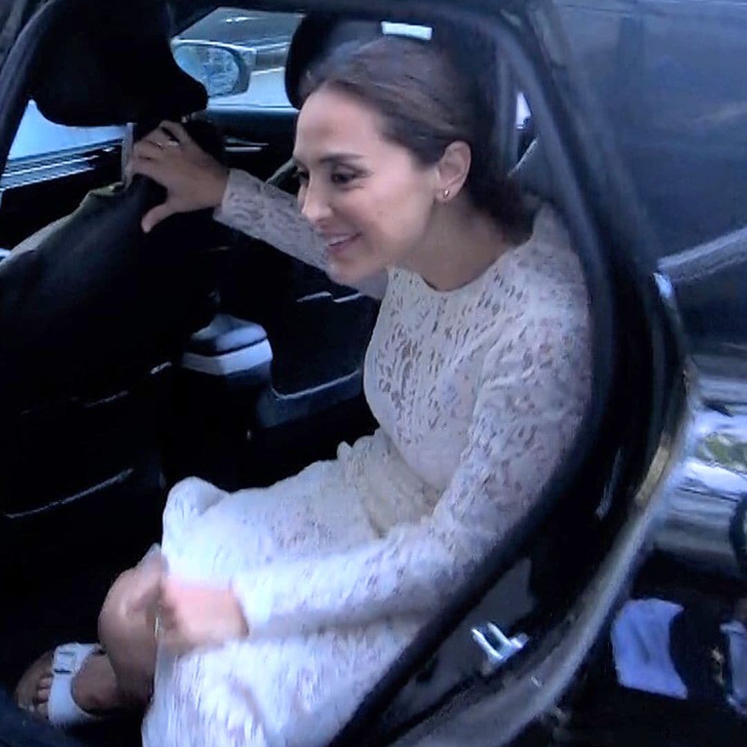 El look 'after-party' de Tamara Falcó tras su boda: vestido de encaje blanco y sandalias planas