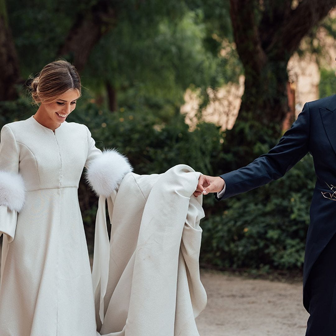 La historia de María, la novia valenciana de los dos looks invernales y la boda navideña