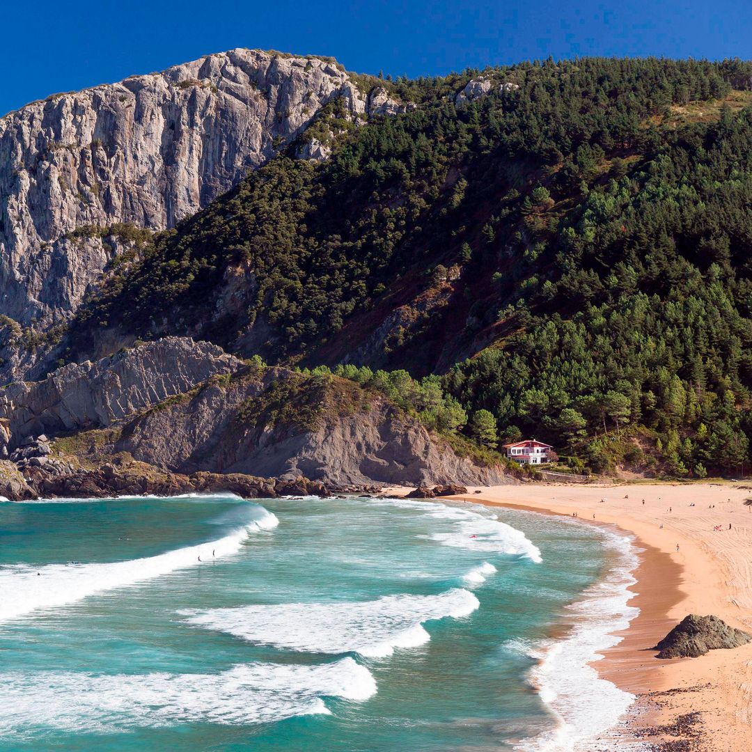 Playa de Laga en la Reserva de la Biosfera de Urdaibai, Vizcaya, País Vasco