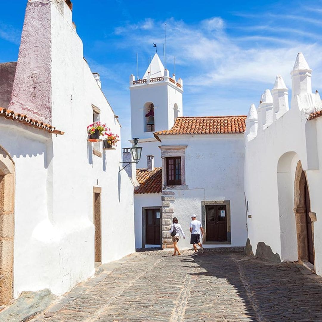 De Évora a Monsaraz con un baño refrescante en el lago Alqueva