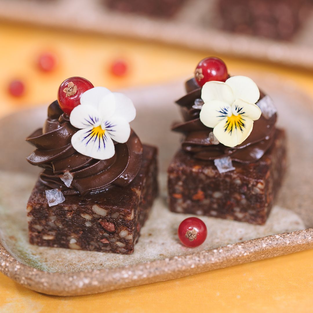 ¿Un ‘brownie’ vegano y sin horno? Sí, es posible… ¡y mira qué pintaza!