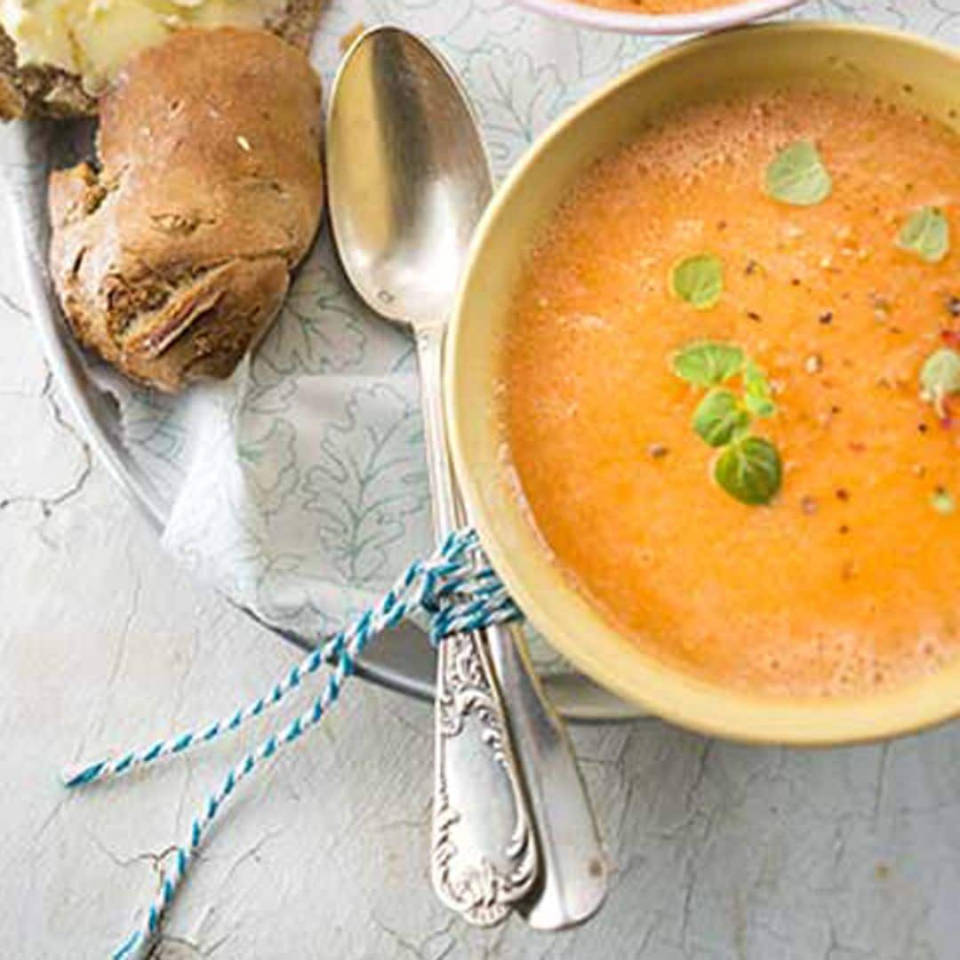 Sopa fría de melón y manzana a la menta