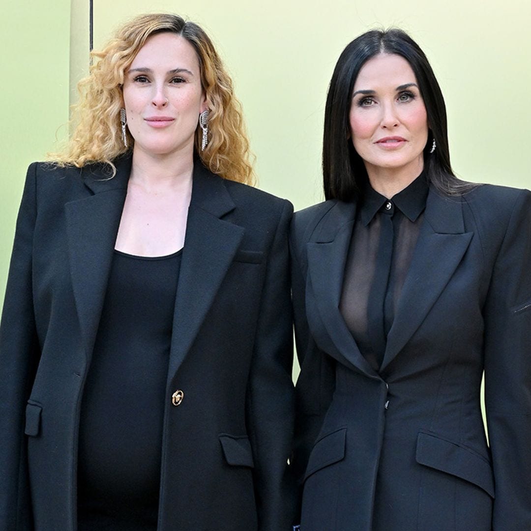 Rumer Willis presume de sus curvas premamá en la recta final de su embarazo con el apoyo de Demi Moore