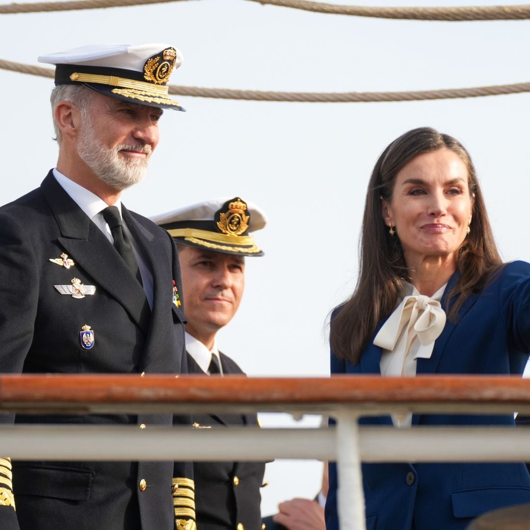 La emotiva despedida de los Reyes a Leonor en su travesía a bordo del Juan Sebastián de Elcano