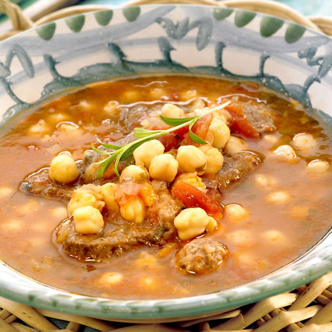 Garbanzos con albóndigas