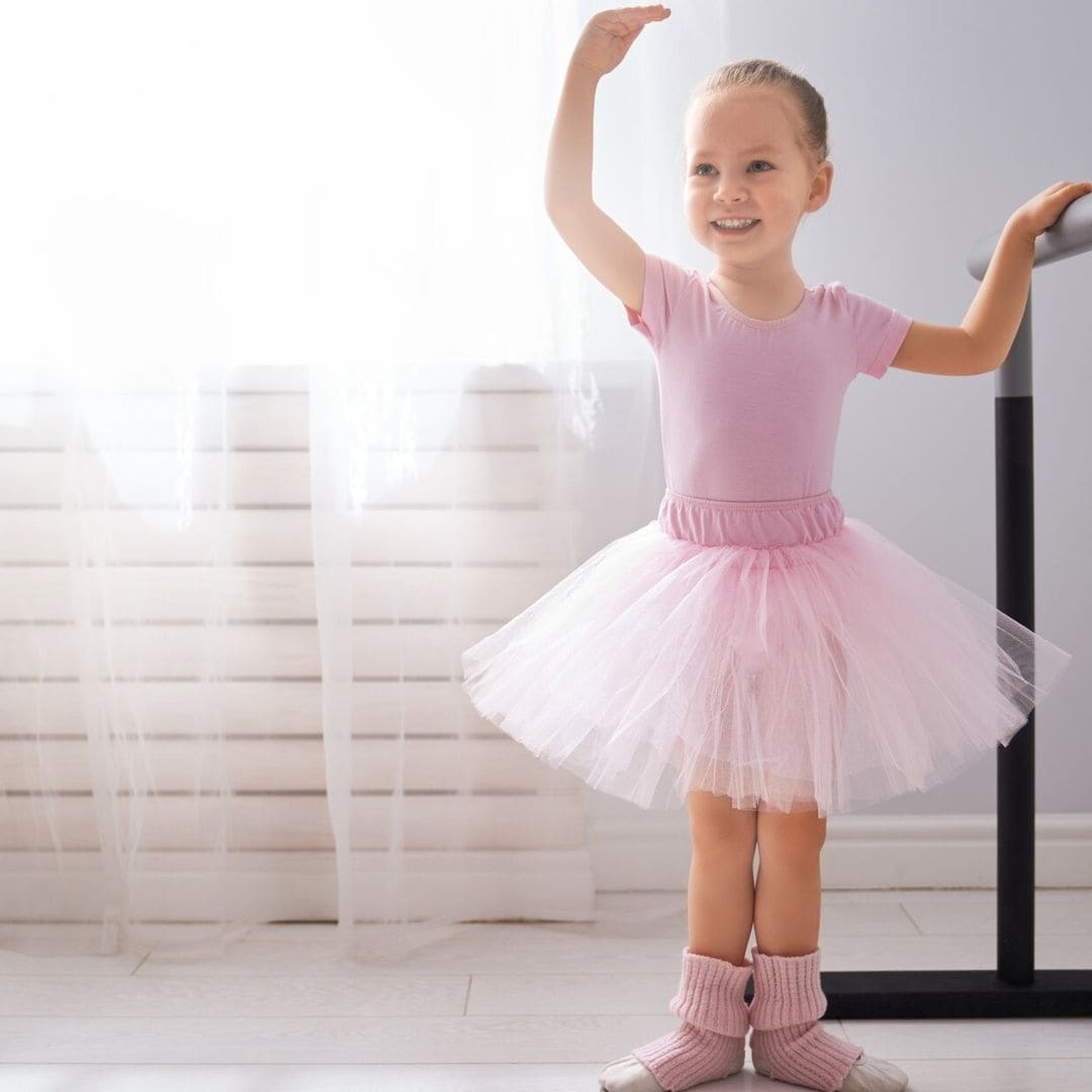 Si a tu peque le gusta el ballet, ¡genial! Tiene muchos beneficios en la infancia