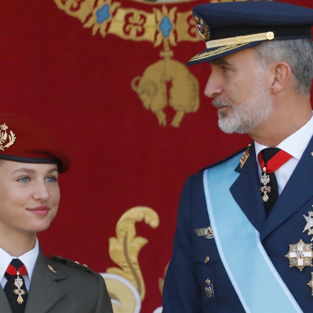 Del saludo a las autoridades al homenaje a los caídos: el estreno de Leonor como militar en la Fiesta Nacional