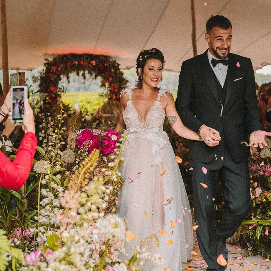 ¡Chirigotas, romanticismo y un baile con mucha salsa! La boda de ensueño del futbolista Álvaro Negredo