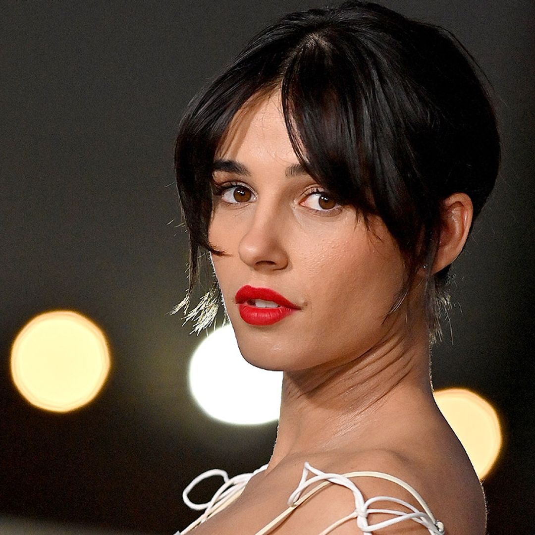 Naomi Scott, de princesa Disney a estrella de la alfombra roja con un amor de película