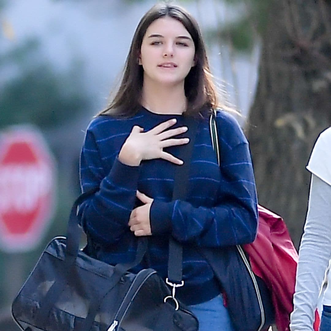 Tras un par de meses en la universidad, Suri Cruise regresa a Nueva York por una razón especial