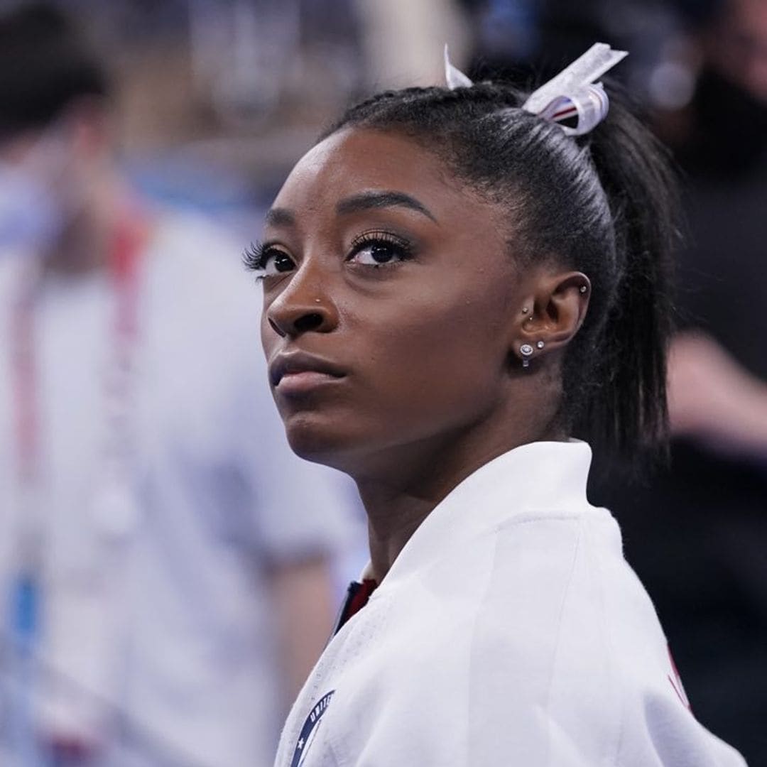 Simone Biles revela que su tía falleció inesperadamente durante los Juegos Olímpicos