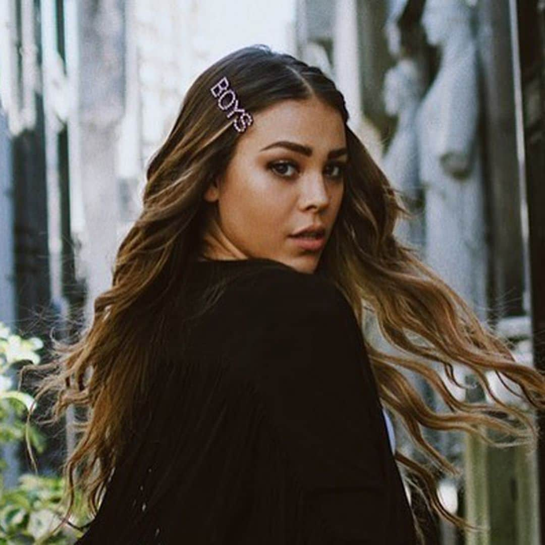 'Élite' nos inspira: copia los peinados de Danna Paola con estos accesorios